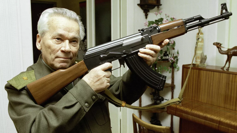 В Ставропольском крае открыли памятную доску в честь Калашникова