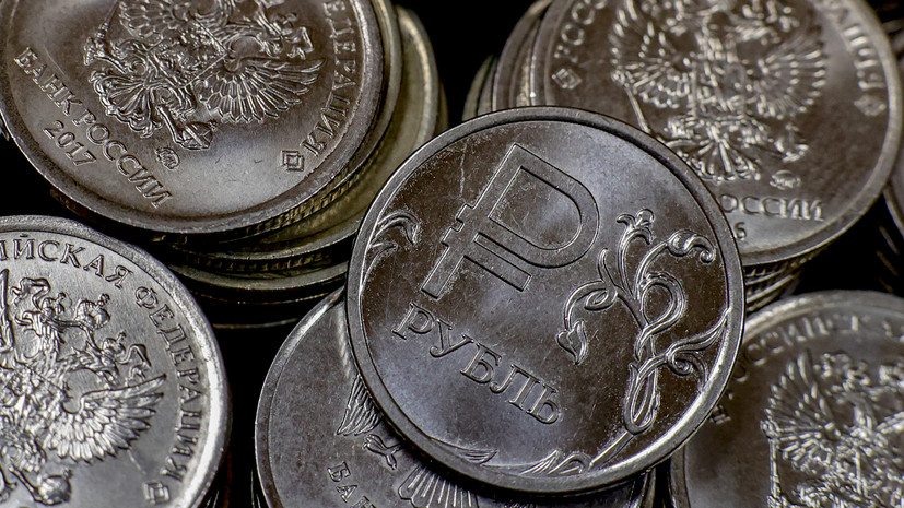 Власти России обсуждают меры для контроля оттока капитала