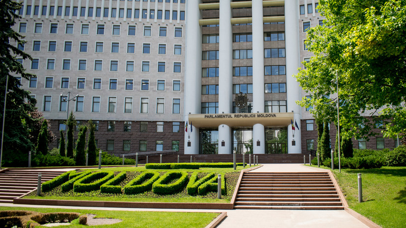 Парламент Молдавии денонсировал три соглашения с СНГ в области энергетики
