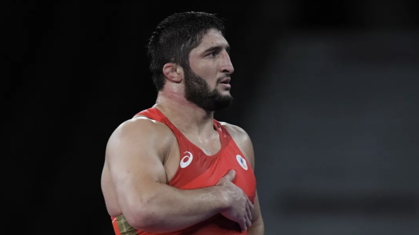 Олимпийского чемпиона Садулаева прооперировали в Москве после снятия с ЧМ по борьбе