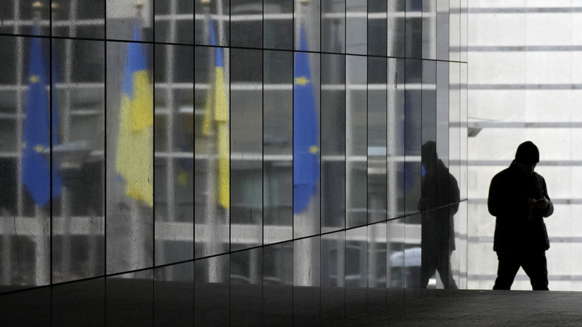 Bloomberg: ЕК в октябре предложит начать переговоры по вступлению Украины в ЕС