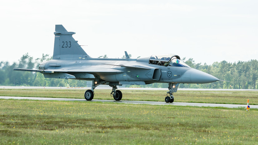 Власти Чехии: идут переговоры со Швецией об обучении пилотов ВСУ на Gripen