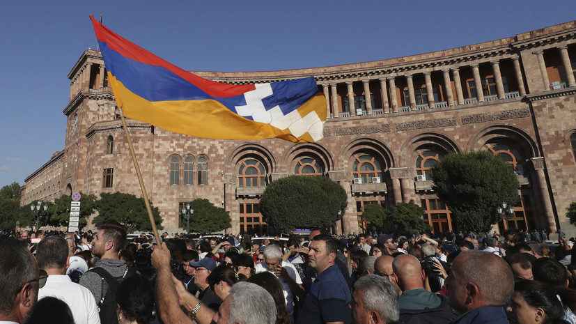 Массовая акция протеста началась в Ереване