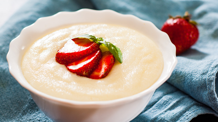 Диетолог Сычёва назвала манную кашу наименее полезной