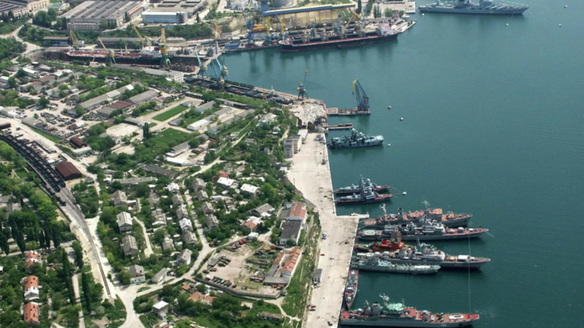 Командующий Соколов: Черноморский флот выполняет поставленные задачи уверенно