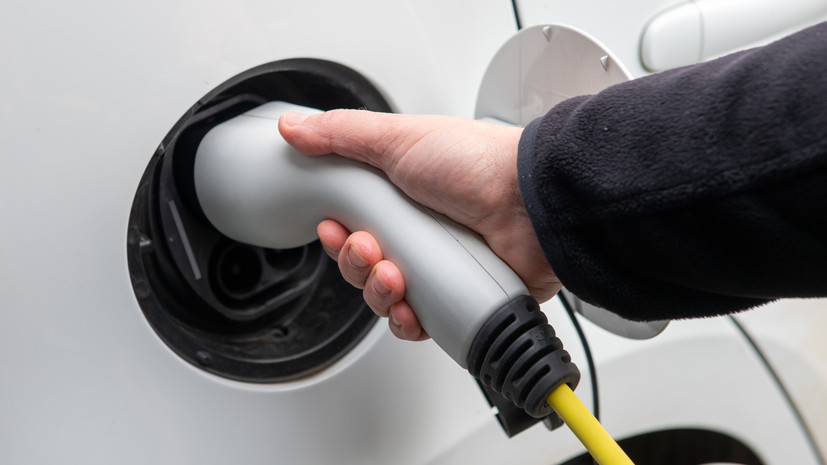 Продажи новых электромобилей в России выросли в 4,4 раза в 2023 году