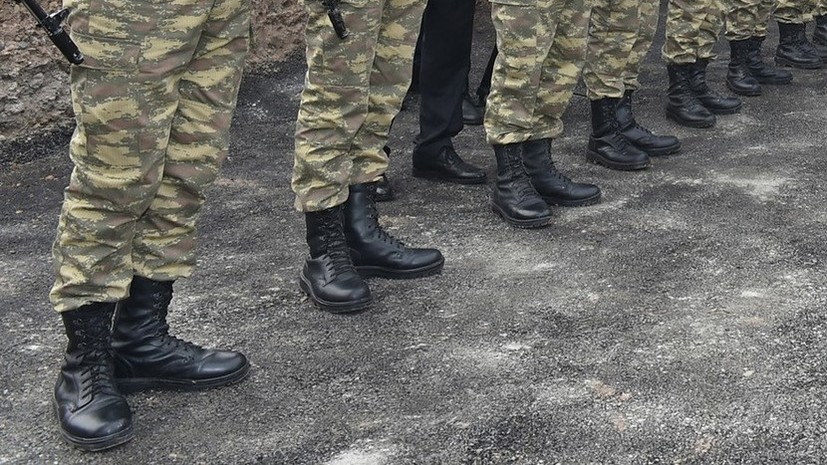 Военным Карабаха разрешат продолжить службу в рядах ВС Армении