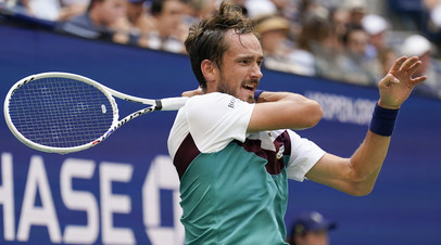 Медведев повёл со счётом 2-0 в матче 1/4 финала US Open с Рублёвым