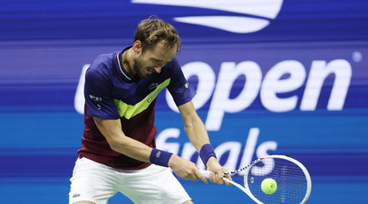 В трёх партиях: Медведев уступил Джоковичу в финале US Open
