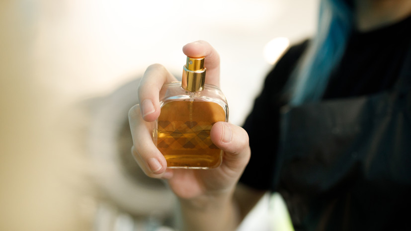 Специалист Опарин назвал синтетические компоненты признаком поддельного парфюма