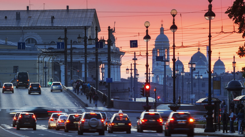 Общегородской субботник состоится в Петербурге 21 октября