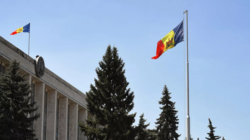 Оппозиционеры покинули заседание парламента Молдавии в знак протеста