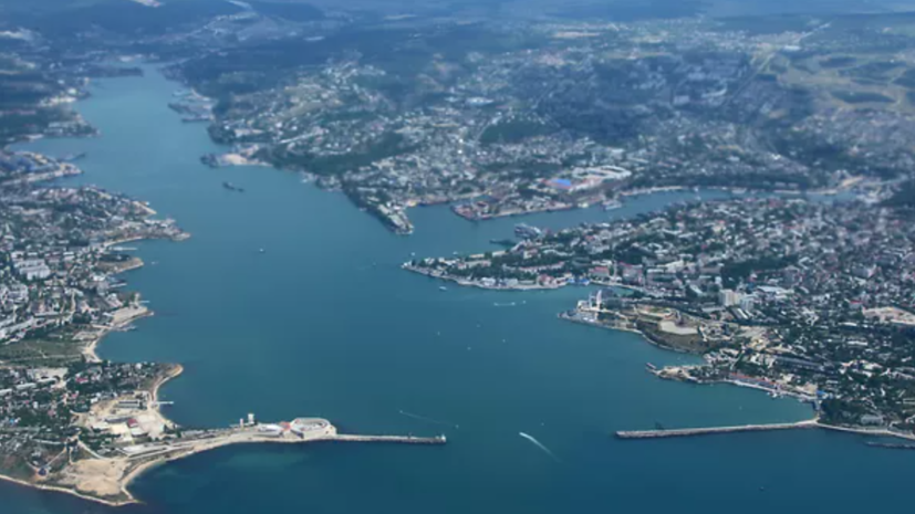 Развожаев: дым в районе Севастопольской бухты вызван средствами маскировки