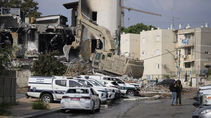 i24: четыре человека ранены при попадании ракеты по Сдероту