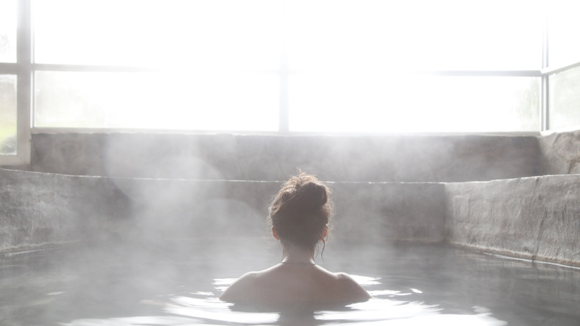 Врач Романенко: тёплая ванна и чай помогут не заболеть после переохлаждения