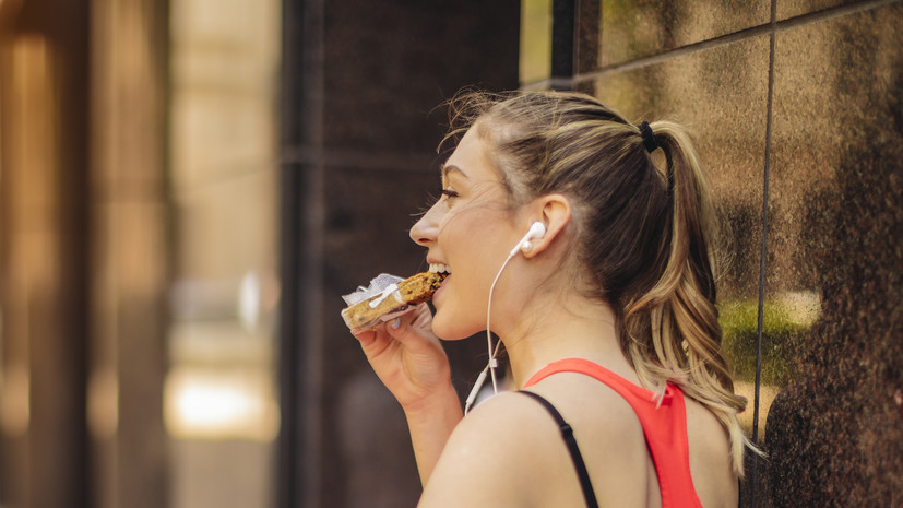 Фитнес-тренер Кожевникова посоветовала изучать состав спортивного питания