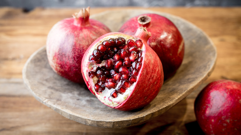 Врач Михалёва: молодой гранат полезнее есть с косточками