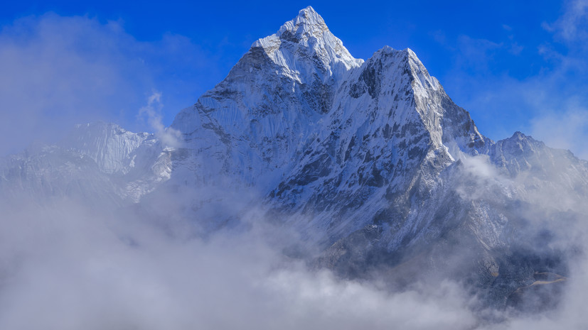 Спасатели не могут найти альпинистку Оленёву из-за выпавшего снега