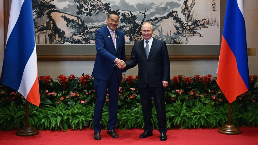 Премьер пригласил Путина посетить с визитом Таиланд