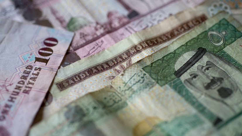 Аналитик Антонов: саудовский риал и дирхам ОАЭ могут составить конкуренцию юаню