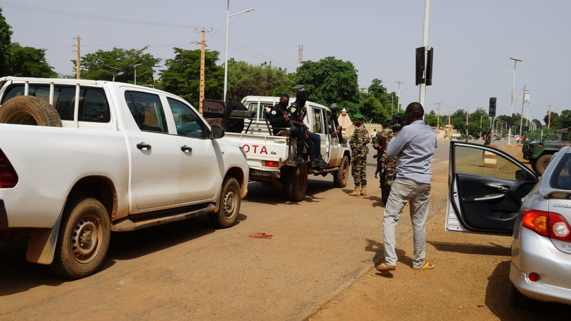 Во Франции заявили, что выведут военные силы из Нигера до конца года