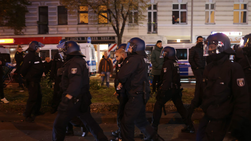 Более 100 полицейских пострадали на пропалестинских акциях в Берлине
