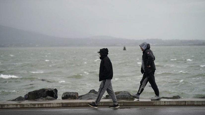 В Шотландии три человека погибли из-за шторма