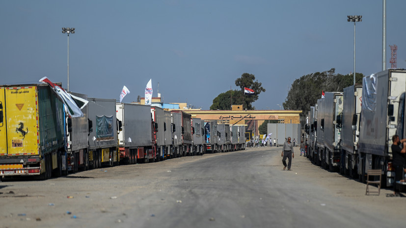 Проехало 20 грузовиков: СМИ сообщили об открытии КПП для доставки гумпомощи в сектор Газа