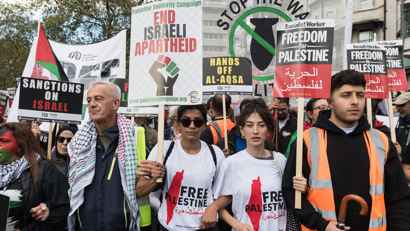 В Лондоне около 100 тысяч человек приняли участие в акции в поддержку Палестины