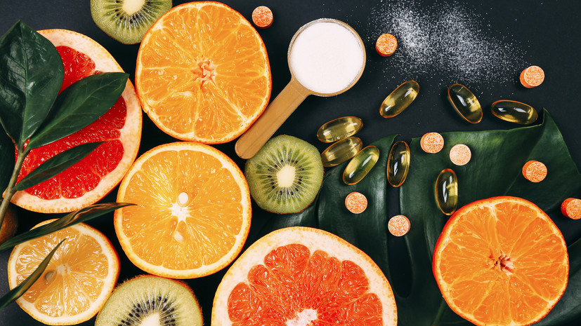 Врач Каневская: витамины C и D помогут укрепить организм в период простуд