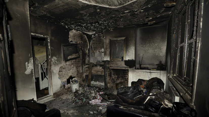 Спасатели ликвидировали открытое горение в доме в Волгоградской области