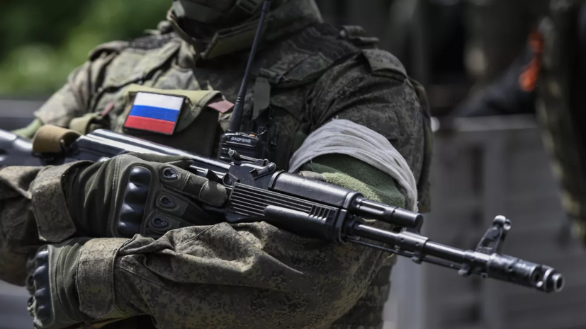 Рогов: ВС России продвинулись на 500 метров в районе села Приютное