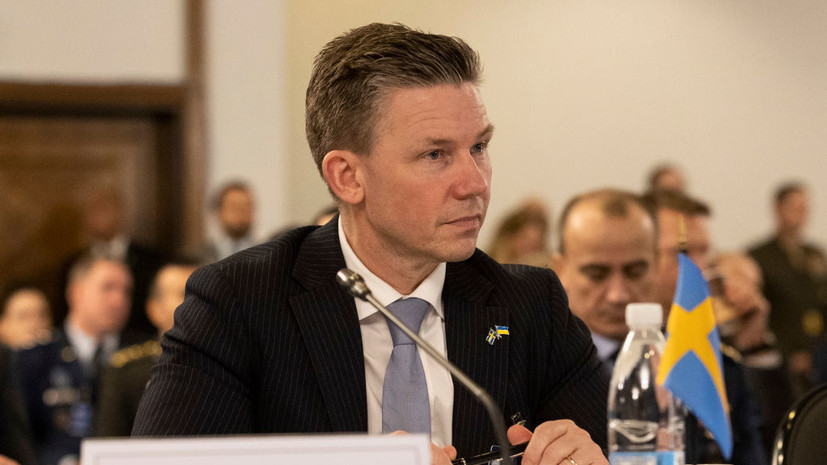 Министр обороны Швеции: подводный телекоммуникационный кабель повредили извне