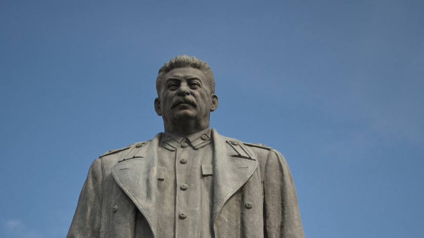В детском парке в Кировской области установили памятник Сталину