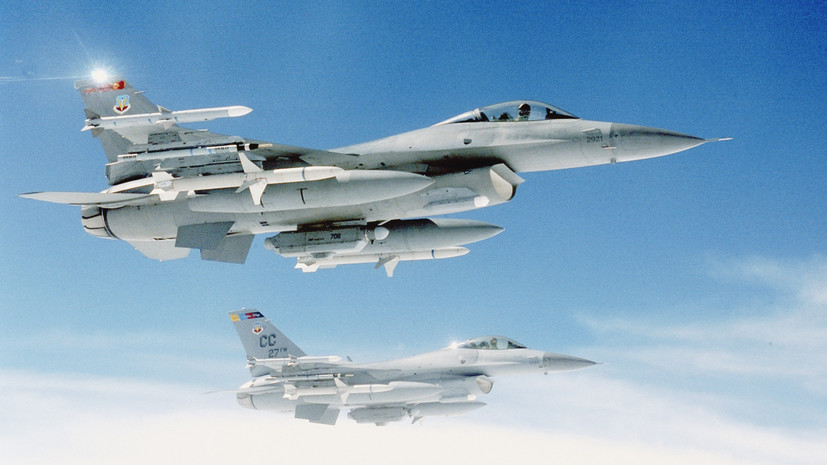 Эскадрилья истребителей F-16 ВВС США прибыла на Ближний Восток