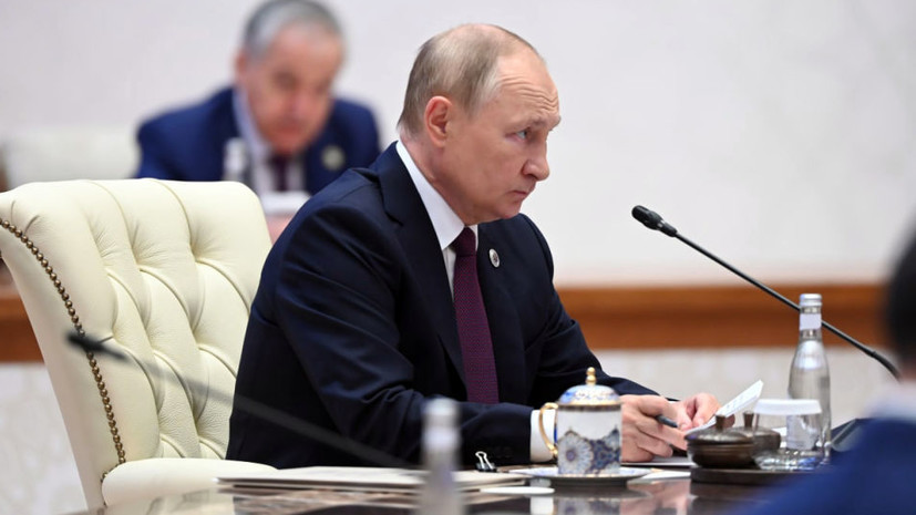 Путин поручил своевременно включать нужные механизмы при росте цен на продукты