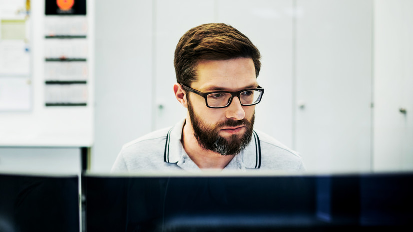 Киберэксперт Кузьмин: не все сотрудники отрасли IT получают высокие зарплаты