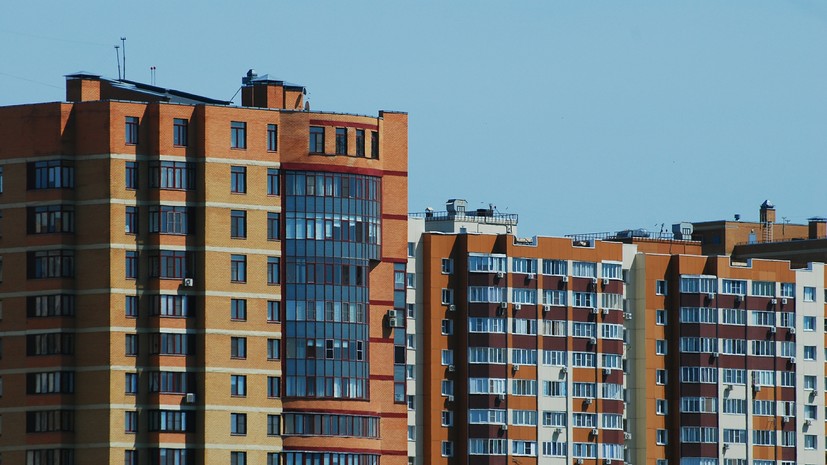Агентам по недвижимости предлагают самые высокие зарплаты в Москве этой осенью  