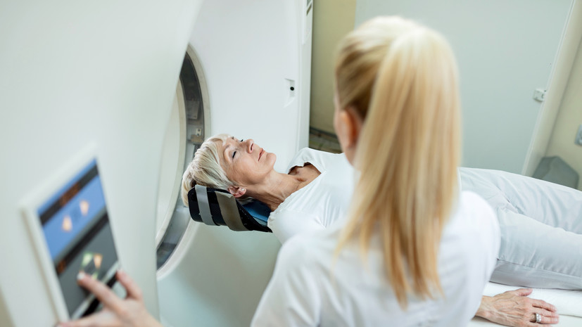 Больницы Подмосковья получили новые аппараты для лечения рака