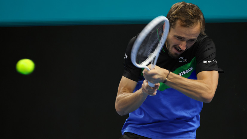 Медведев победил Димитрова и вышел в четвертьфинал турнира в Вене