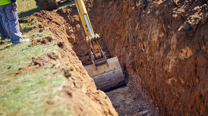 В Петербурге при прокладке траншеи у крематория погибли трое рабочих