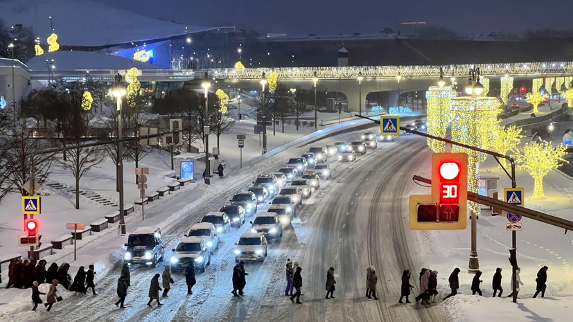 Дептранс Москвы рекомендовал воздержаться от поездок на машине с летней резиной