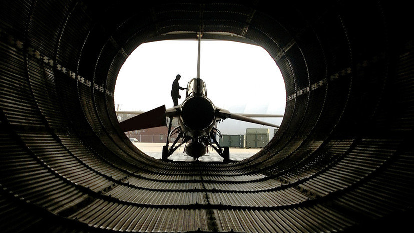 Пентагон: обучение украинских пилотов на F-16 в США займёт до девяти месяцев