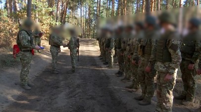Бойцам Западного военного округа вручили награды За храбрость видео