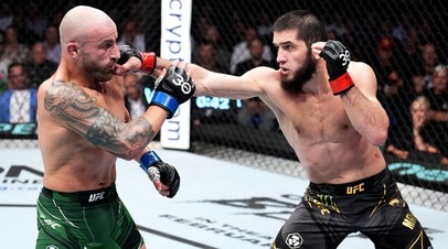 Бойцы UFC Александер Волкановски и Ислам Махачев