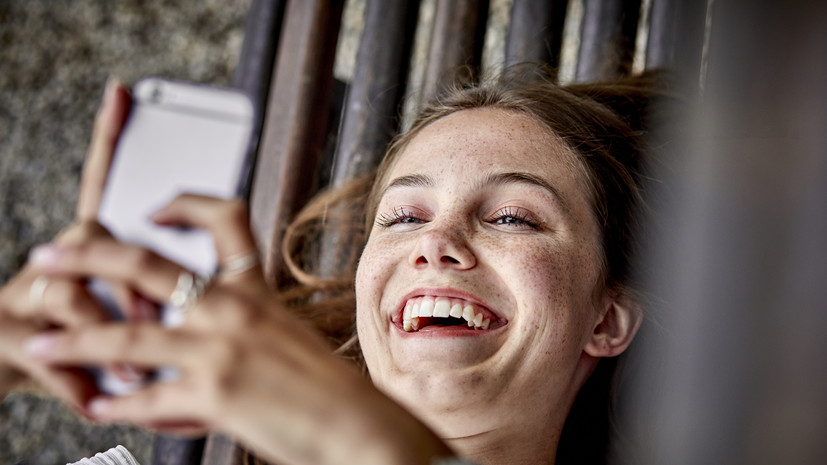 В Роскомнадзоре заявили, что не ограничивают работу TikTok в России