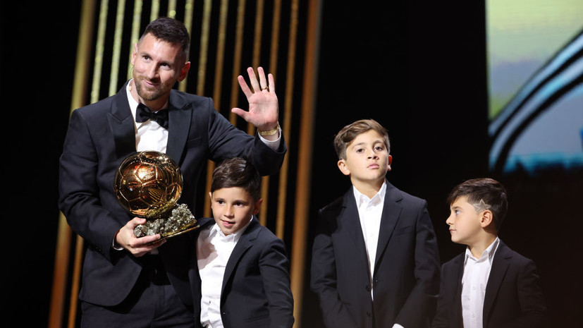 Хави: Месси заслуженно выиграл «Золотой мяч» в этом году