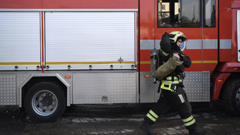 В подмосковном городском округе Ленинский произошёл пожар на складе