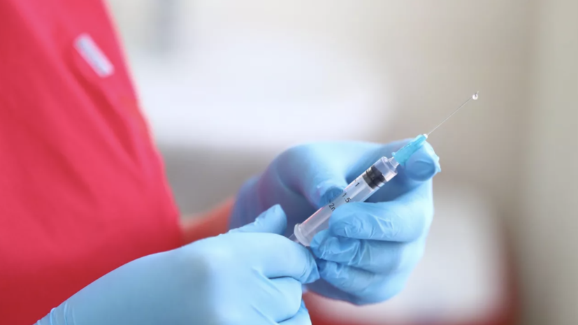 Инфекционист Жемчугов посоветовал сделать прививку от гриппа до конца ноября