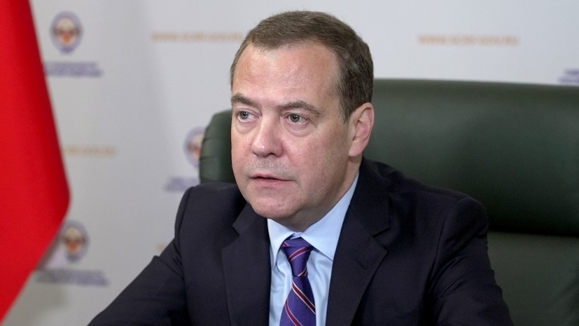 Медведев заявил о заинтересованности США в экспорте афганского героина в Россию